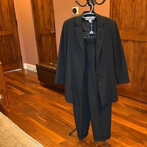 Classic dark grey womens Suit